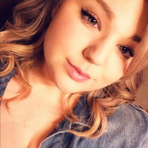 Meet your Posher, Claudine